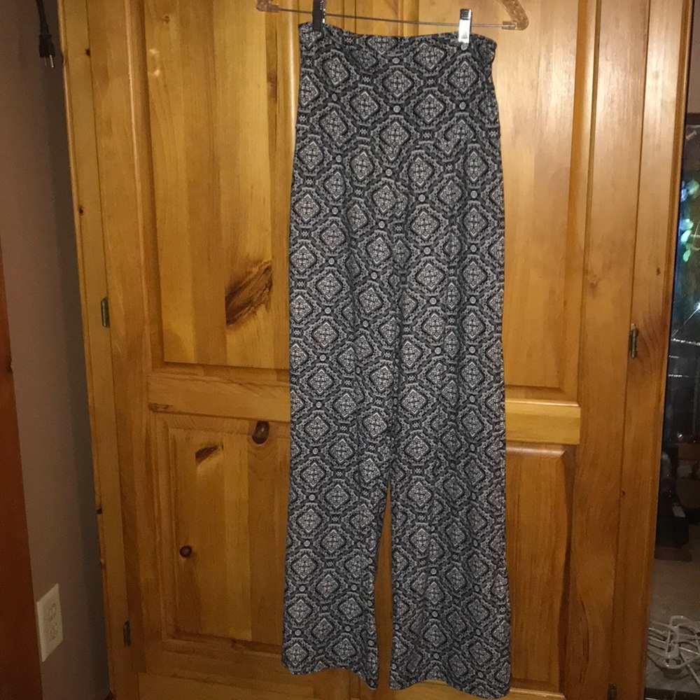 💐Rue21 soft pants Size Medium